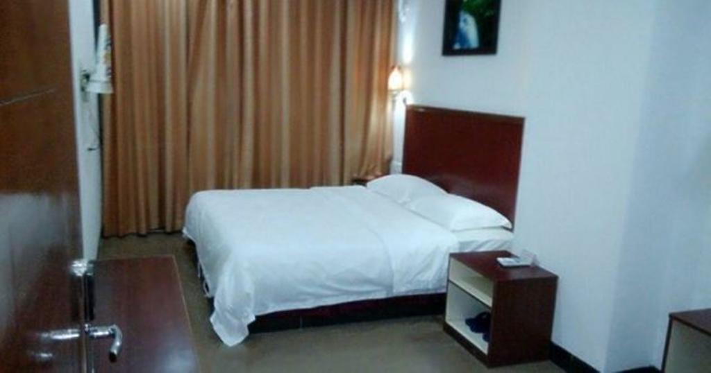 גואנגג'ואו Aoqi Business Hotel מראה חיצוני תמונה
