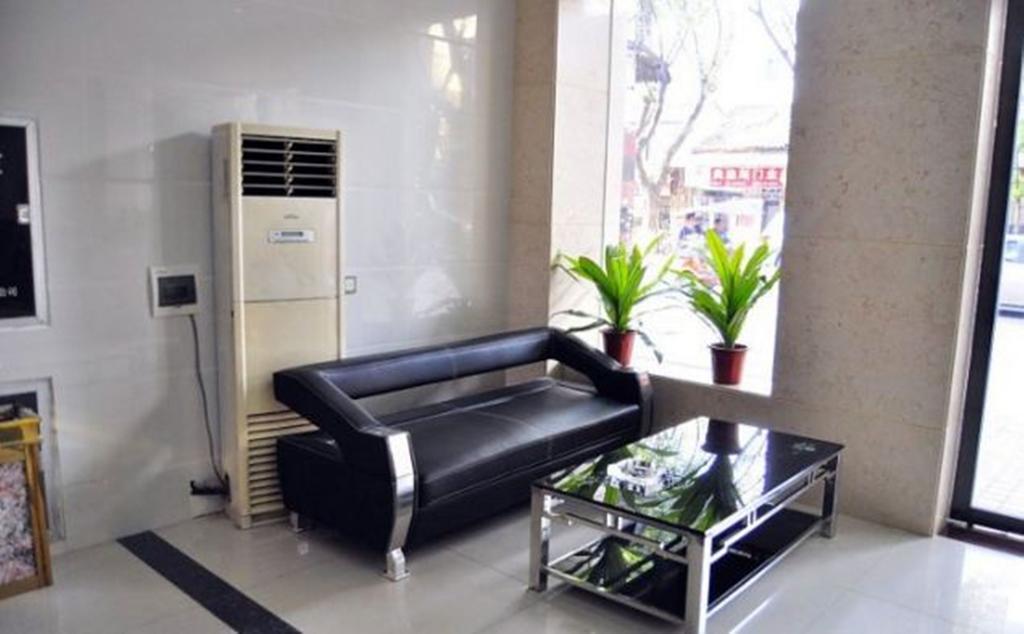 גואנגג'ואו Aoqi Business Hotel מראה חיצוני תמונה